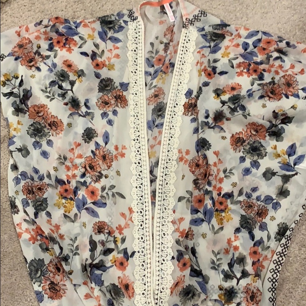 Xhilaration xs/s kimono